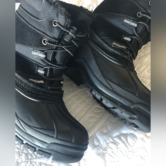 Boy’s Lands’ End Expedition Insulated Winter Boots, size 4 - Picture 7 of 9